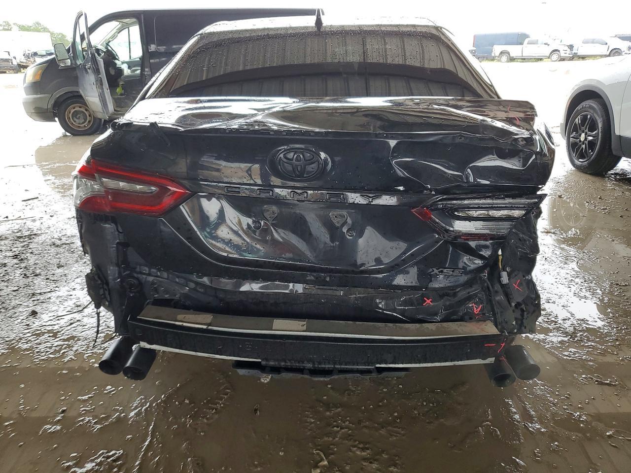 2022 Toyota Camry Xse - Фото 6