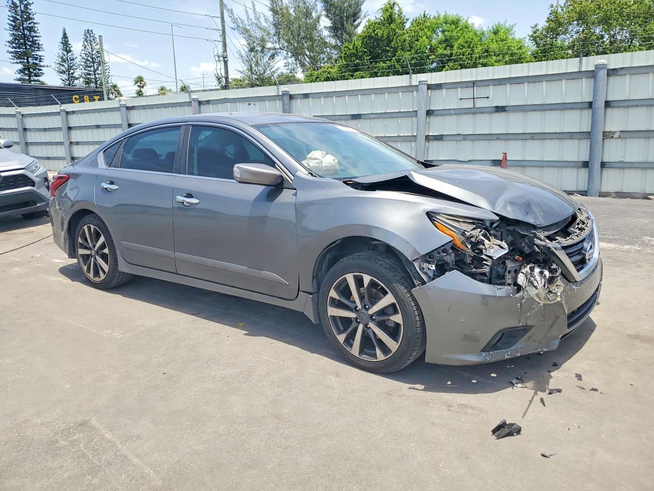 2017 Nissan Altima 2.5 Sr - Фото 4