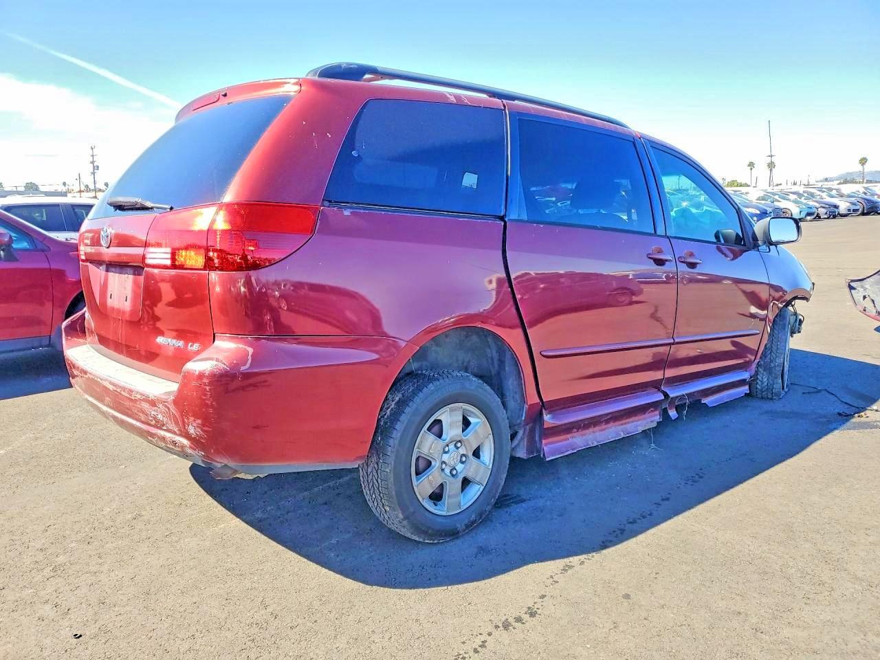 2004 Toyota Sienna Le 8 Passenger - Фото 3