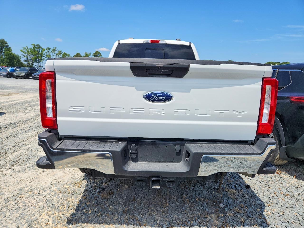 2025 Ford F250 Super Duty - Image 6