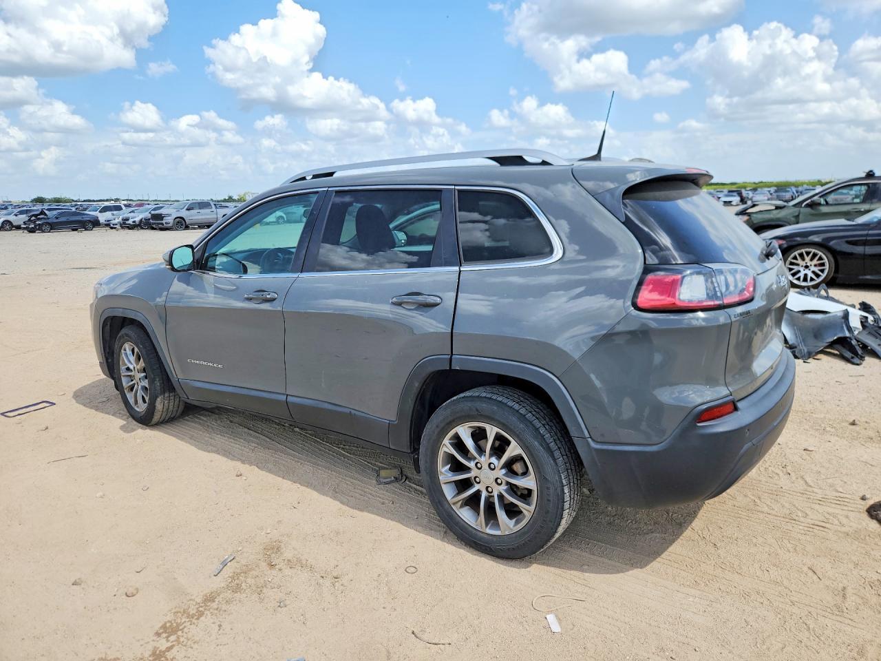 2019 Jeep Cherokee Latitude Plus - Фото 2