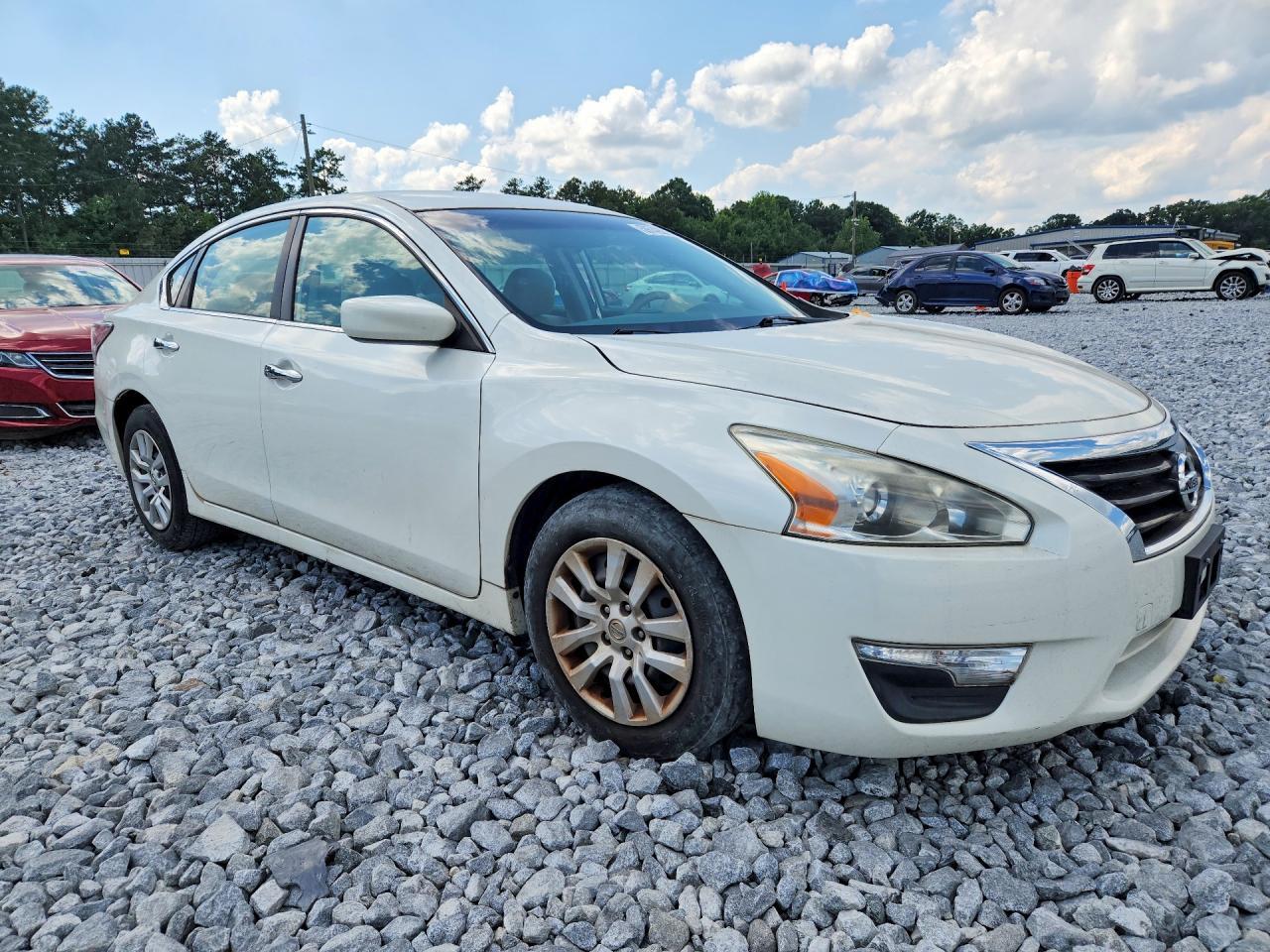2014 Nissan Altima 2.5 S - Image 4