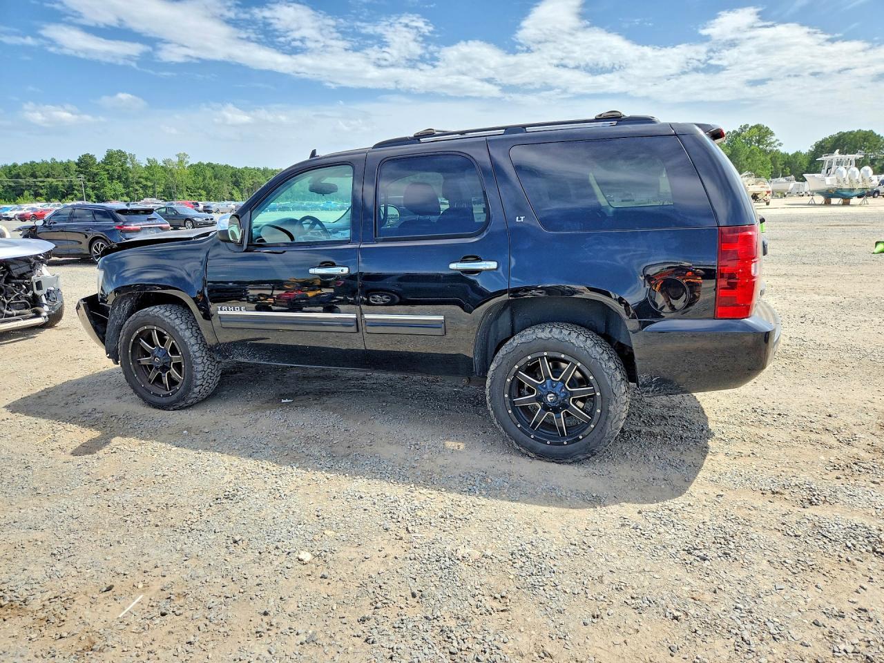 2013 Chevrolet Tahoe K1500 Lt - Image 2