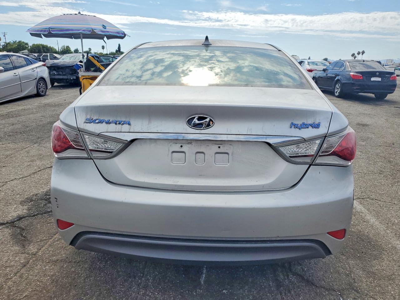 2011 Hyundai Sonata Hybrid - Image 6