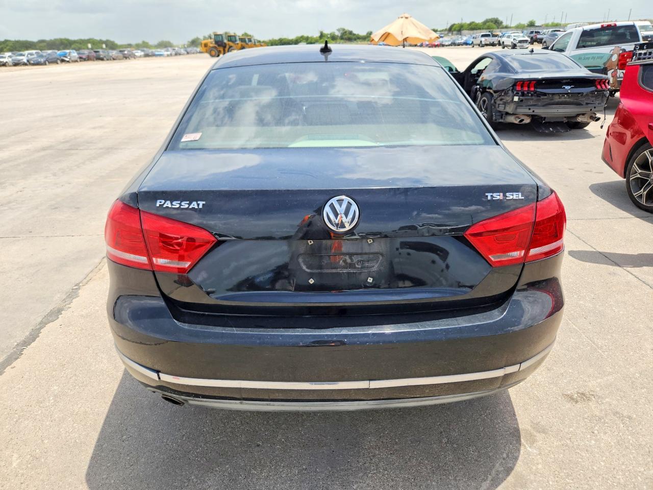 2014 Volkswagen Passat Sel - Фото 6