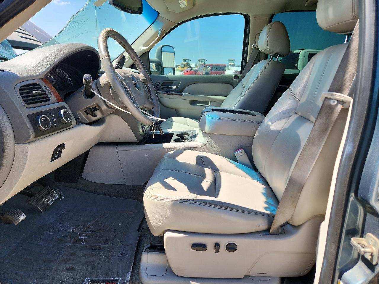 2011 GMC Sierra K2500 Slt - Image 7