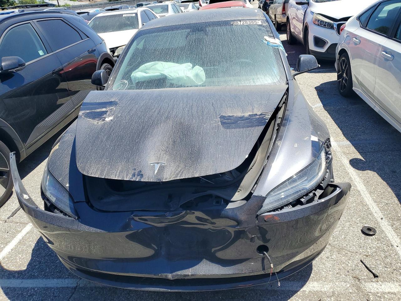 2024 Tesla Model 3 - Фото 5