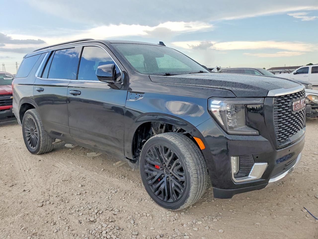 2022 GMC Yukon Sle - Фото 4