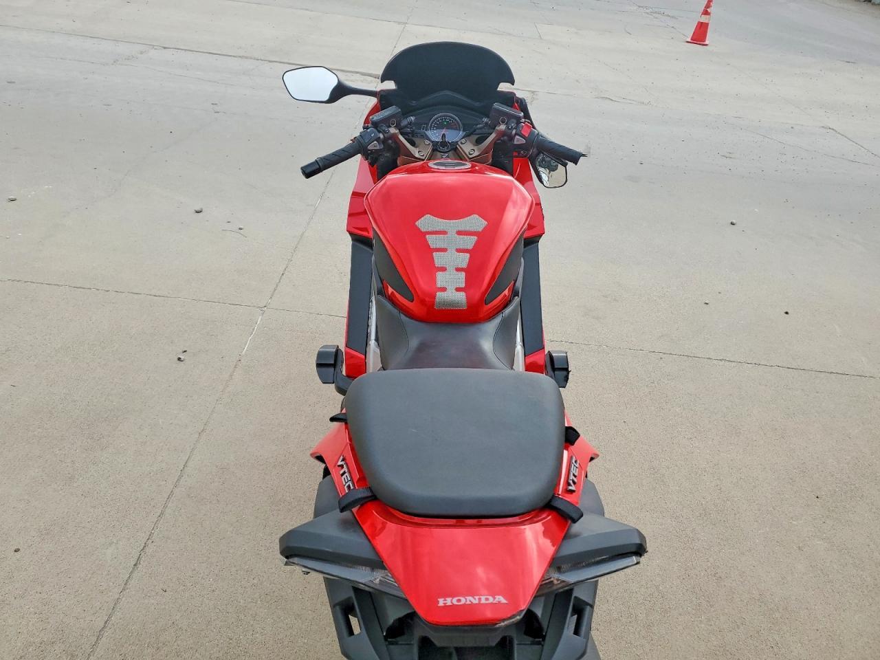 2014 Honda Vfr800 F - Image 6