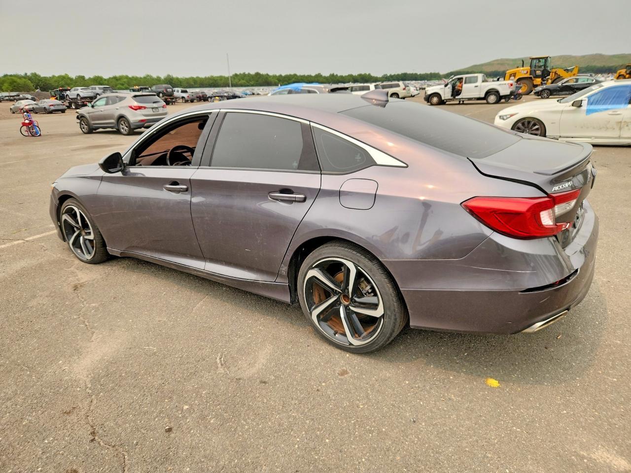 2020 Honda Accord Sport - Image 2
