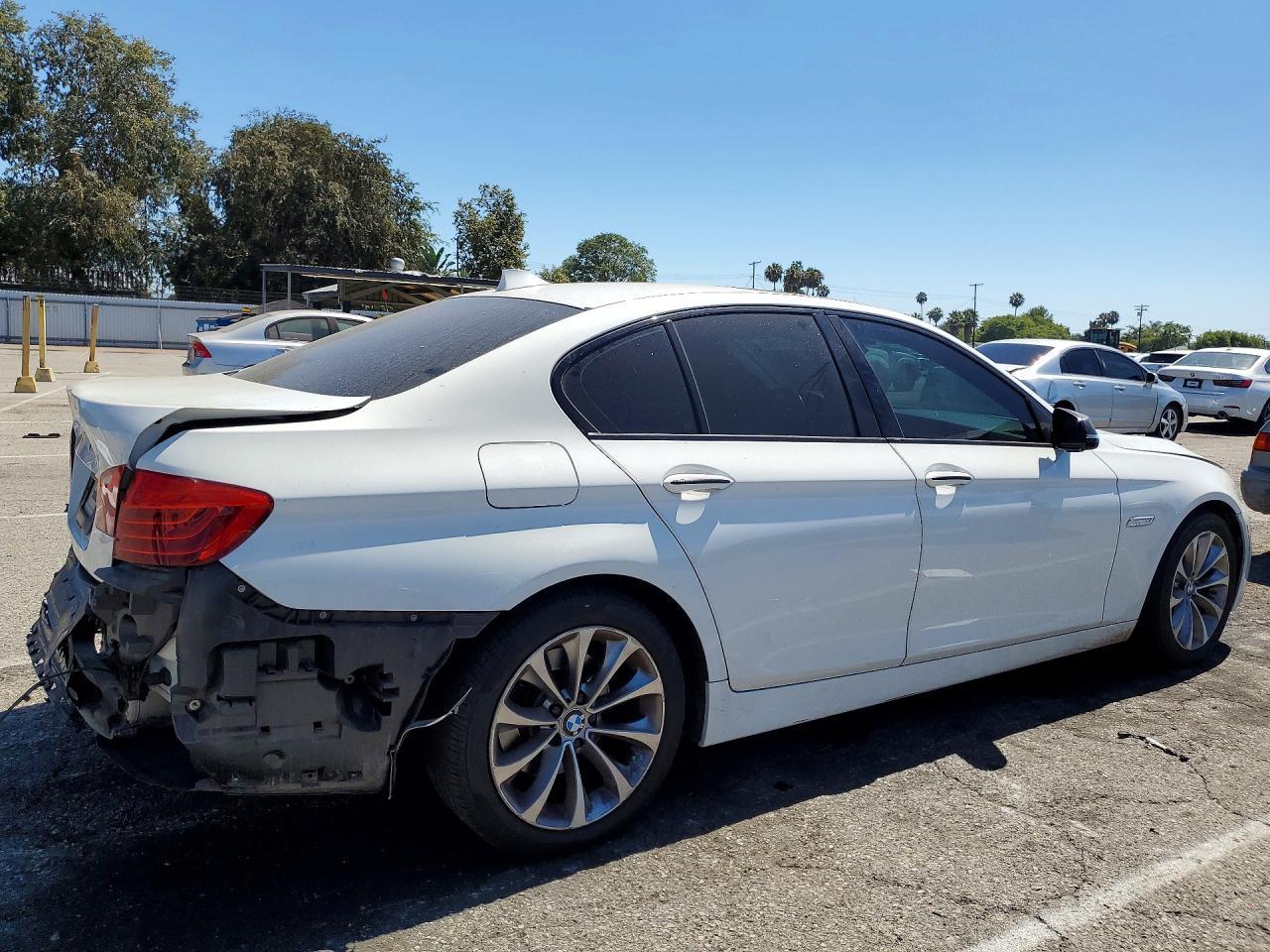 2015 BMW 528 I - Фото 3