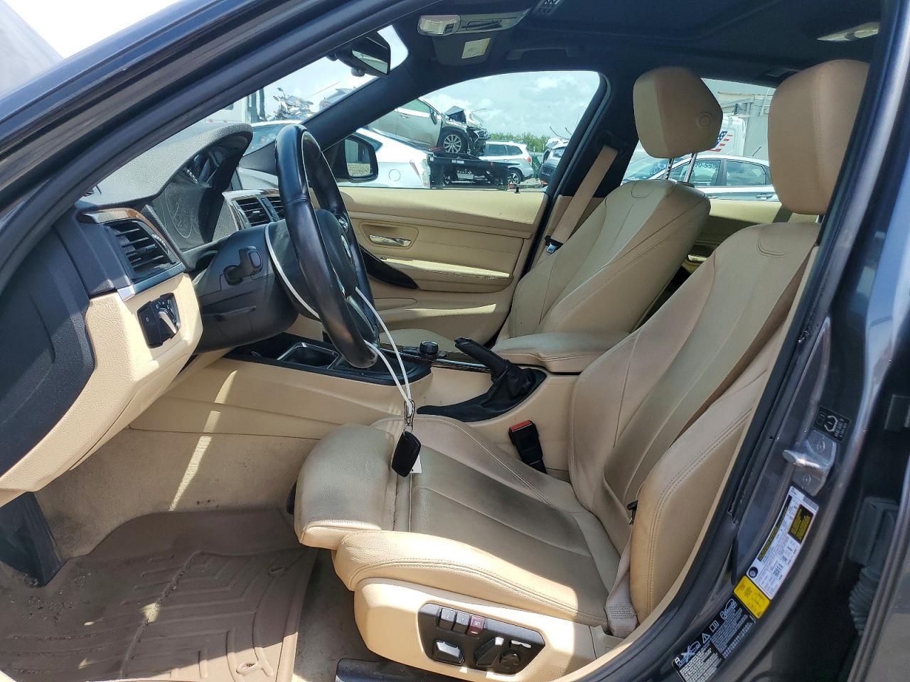 2015 BMW 335 Xi - Image 7