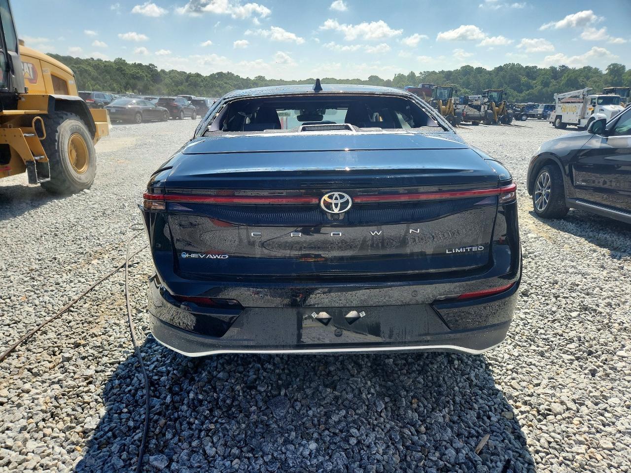 2024 Toyota Crown Limited - Image 6