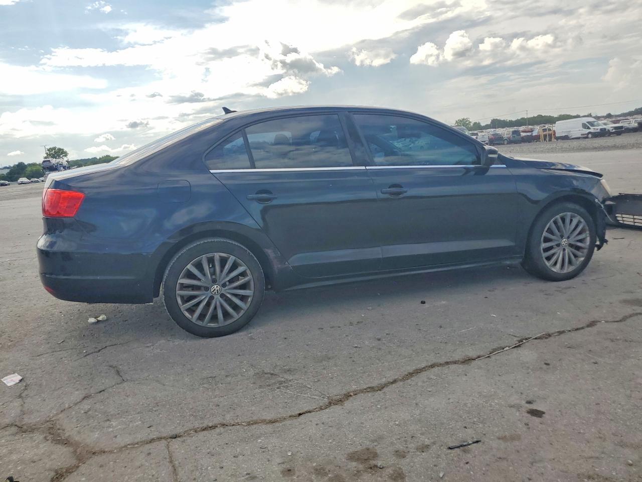 2013 Volkswagen Jetta Sel - Image 3