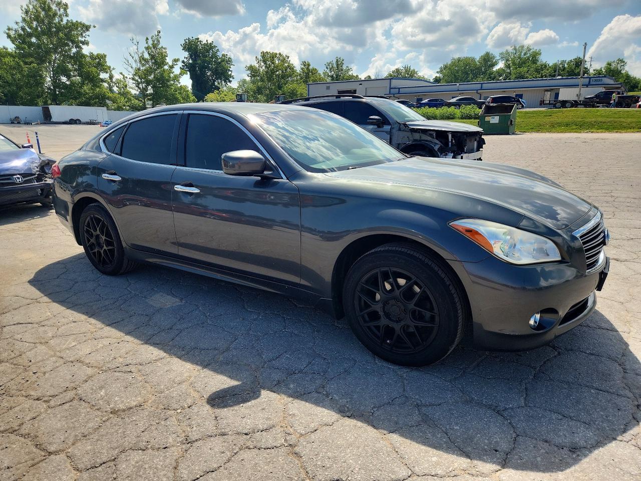 2011 Infiniti M37 X - Фото 4