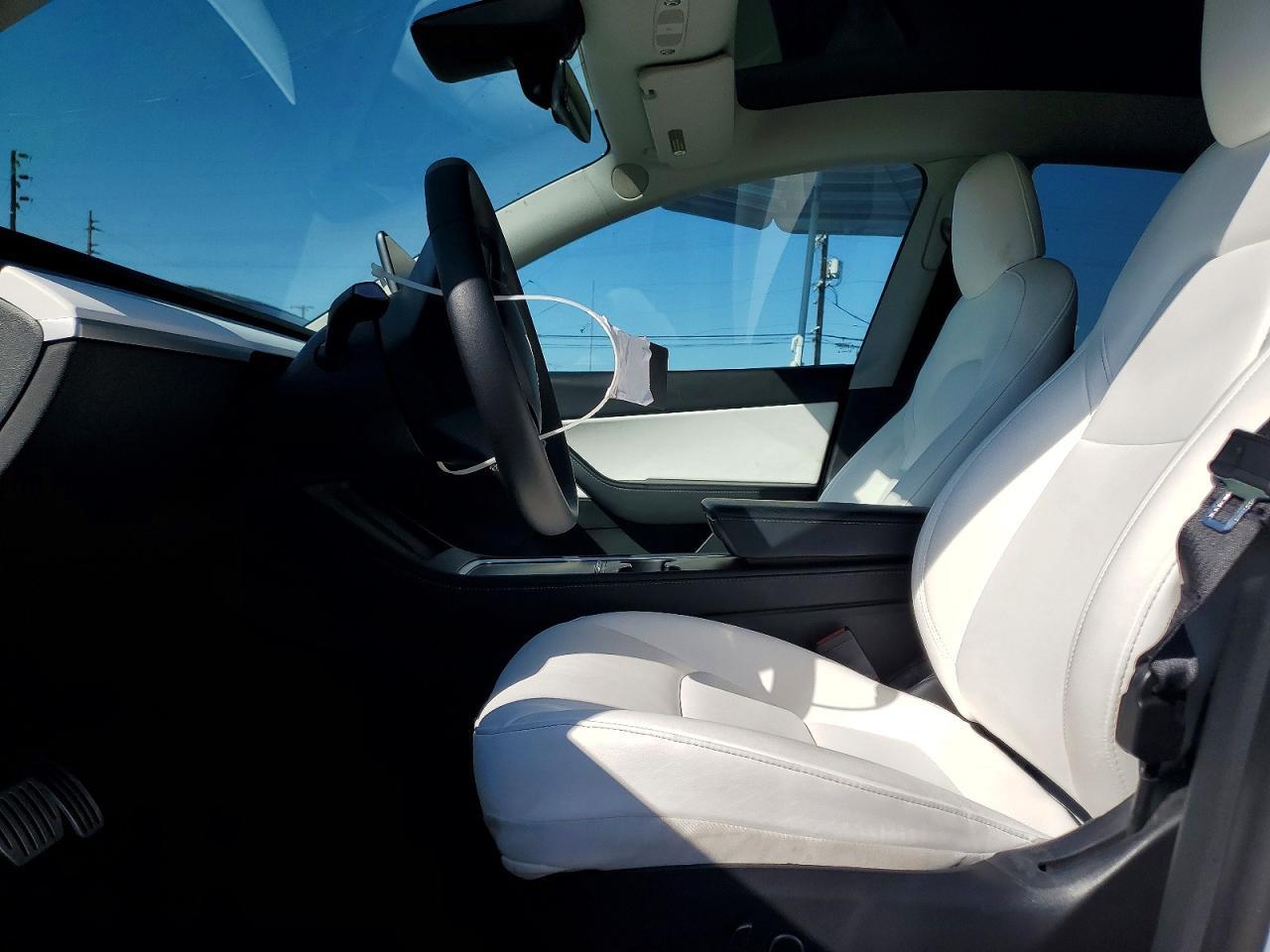 2022 Tesla Model Y - Image 7