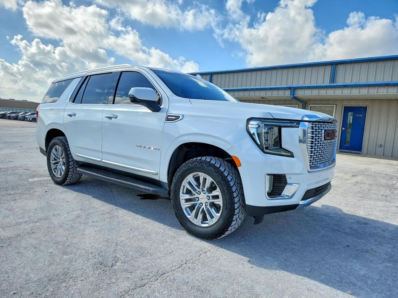 2021 GMC Yukon Slt - Фото 4