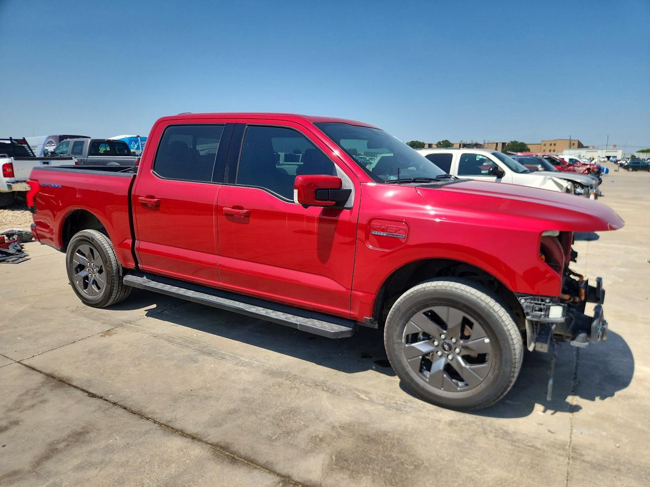2022 Ford F150 Lightning Pro - Фото 4