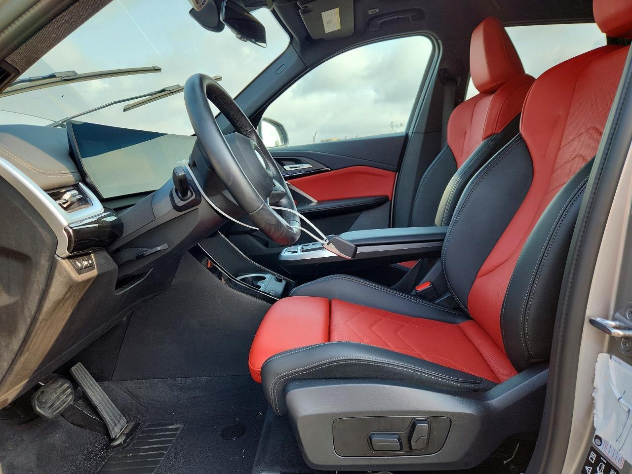 2025 BMW X1 xDrive28I - Фото 7