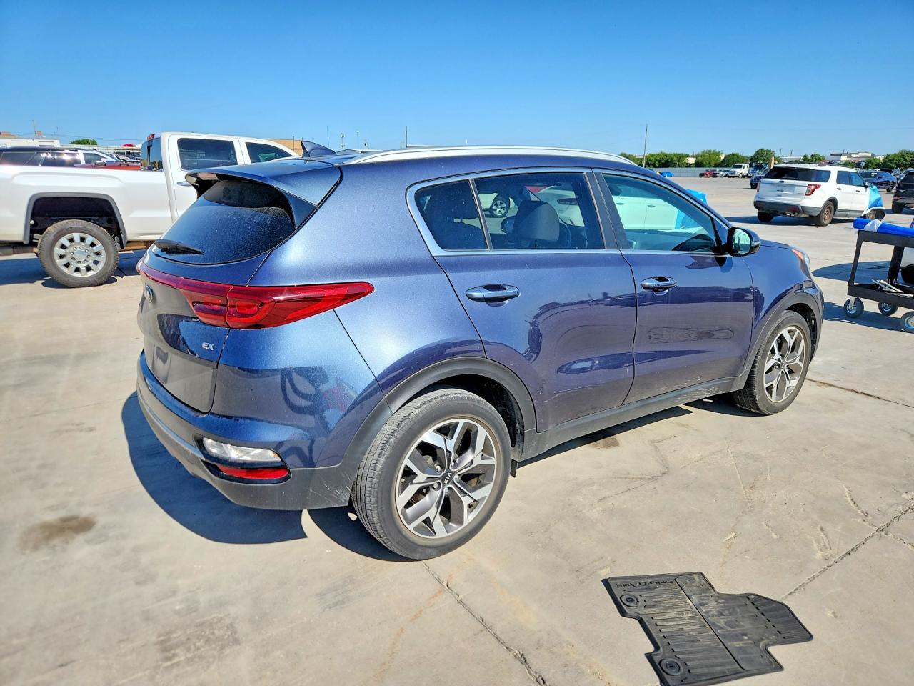 2020 Kia Sportage Ex - Image 3