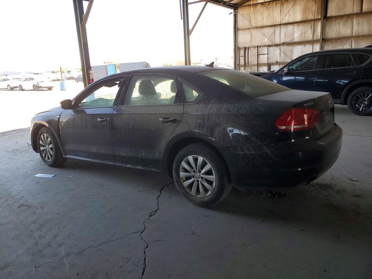2014 Volkswagen Passat S - Image 2