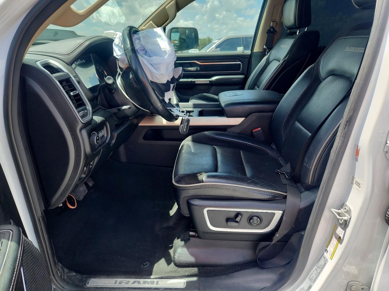 2020 Ram 1500 Laramie - Image 7