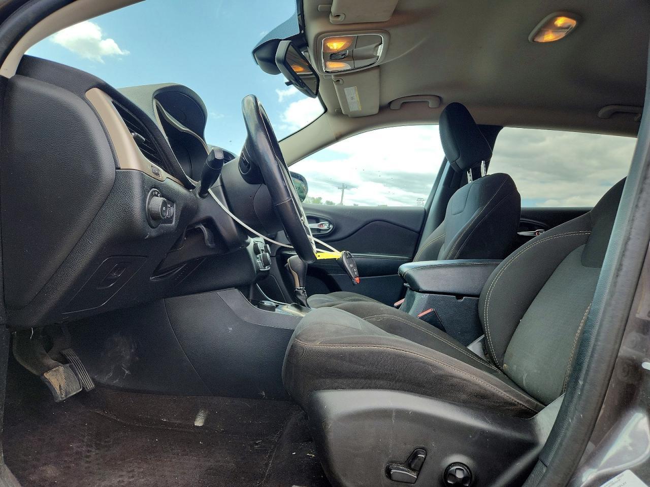 2016 Jeep Cherokee Latitude - Фото 7