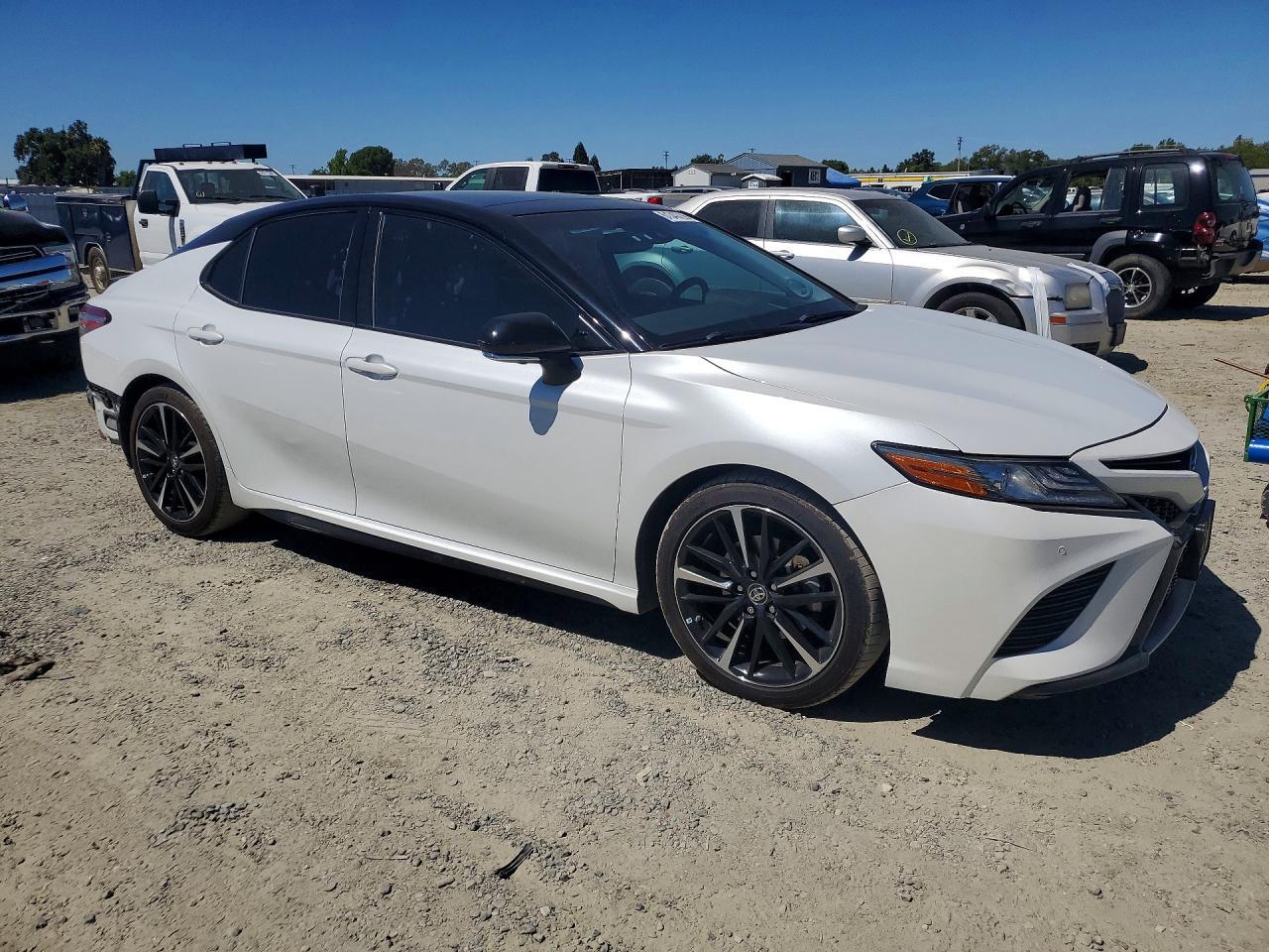 2018 Toyota Camry Xse - Фото 4
