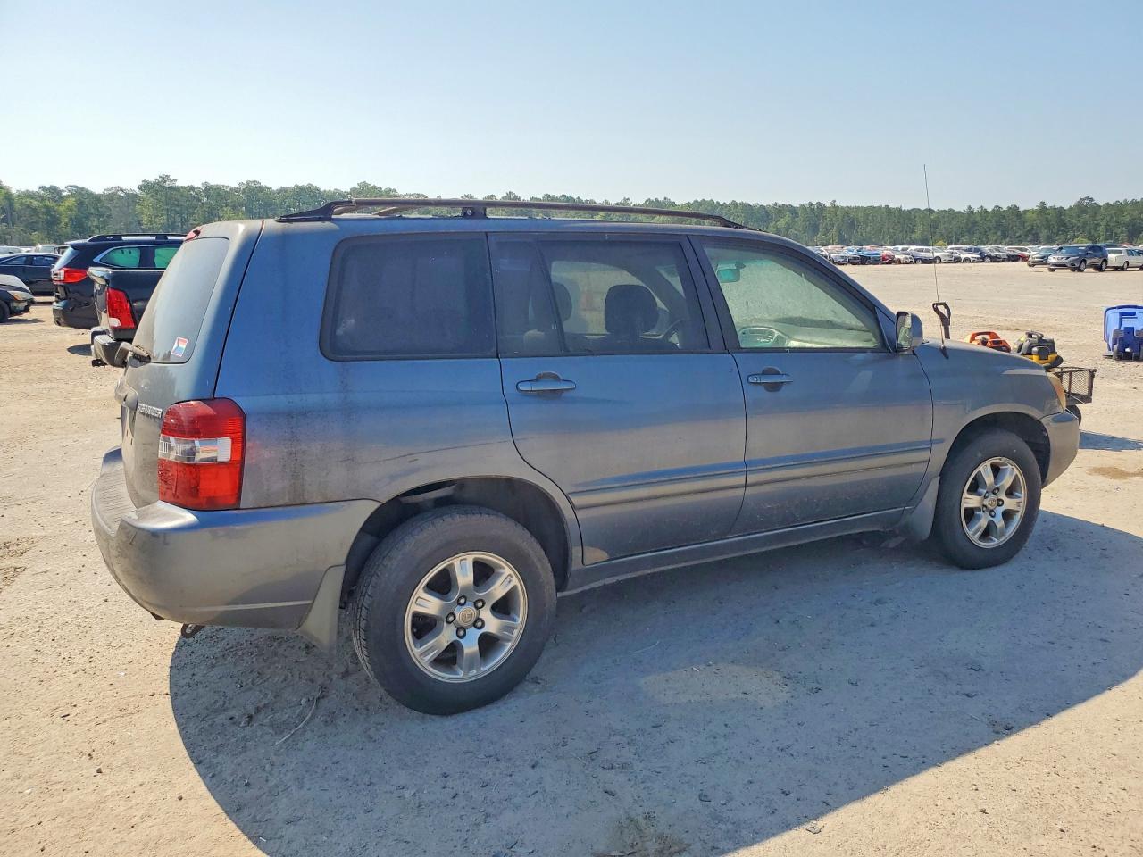 2004 Toyota Highlander Base - Фото 3