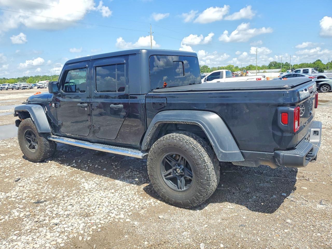 2020 Jeep Gladiator Sport - Фото 2