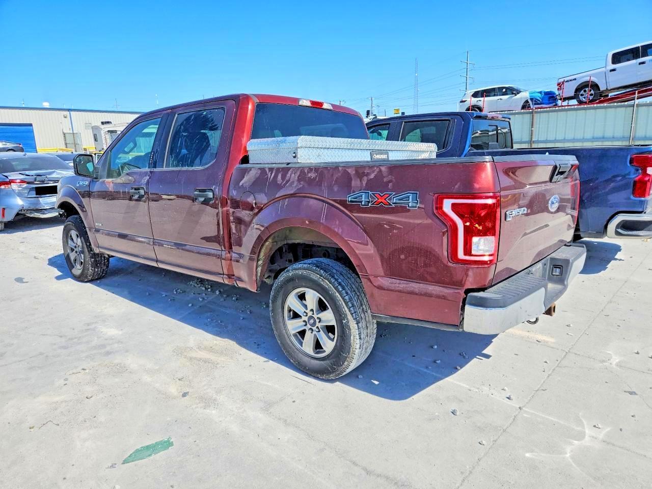 2015 Ford F150 Supercrew - Фото 2
