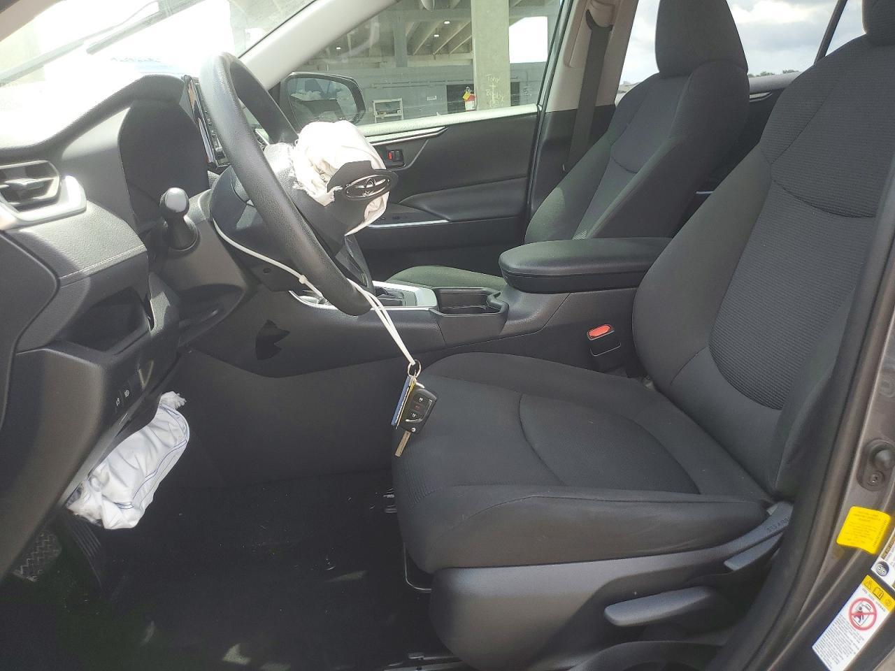 2019 Toyota Rav4 Le - Фото 7