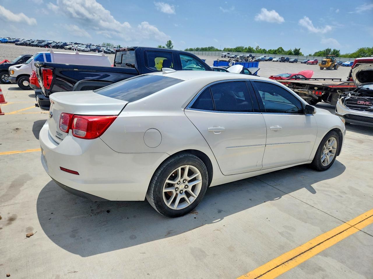 2015 Chevrolet Malibu 1Lt - Фото 3