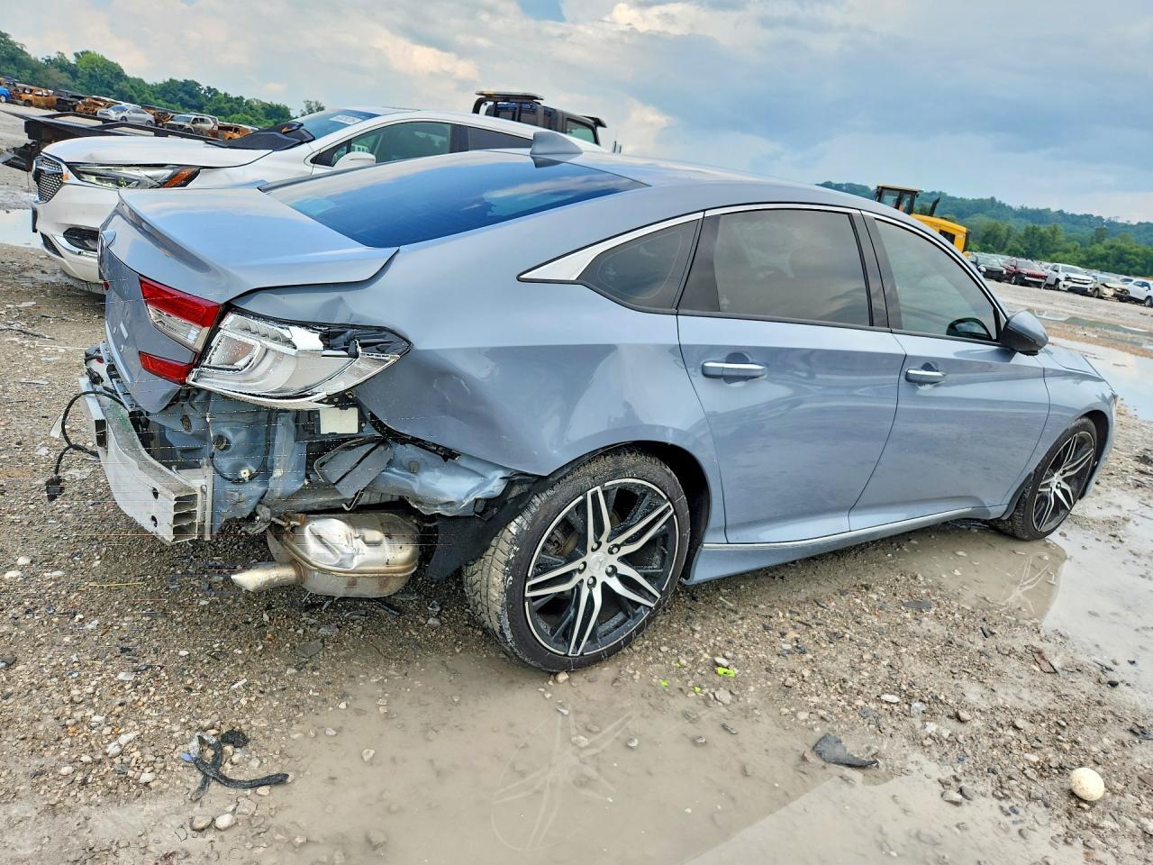 2021 Honda Accord Touring Hybrid - Фото 3