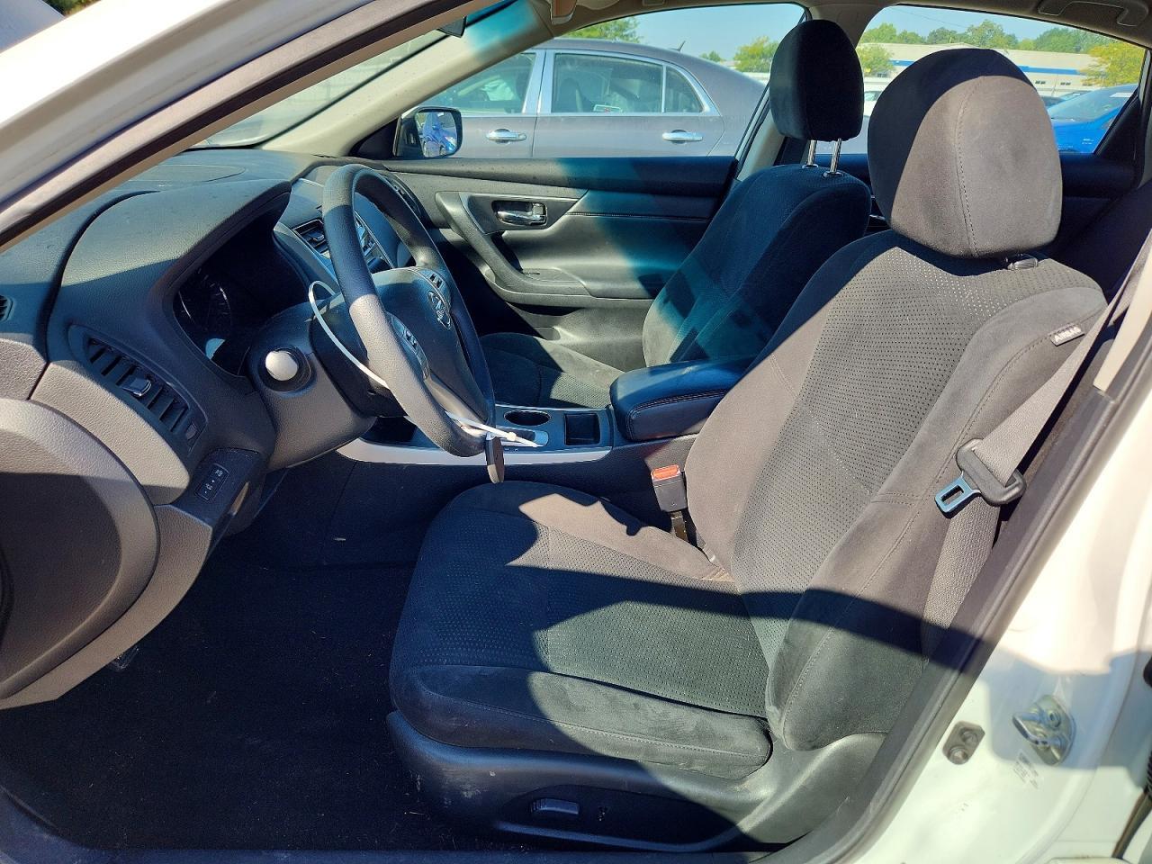 2015 Nissan Altima 2.5 S - Фото 7