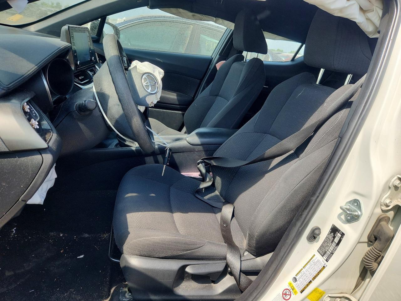 2019 Toyota C-Hr Le - Image 7