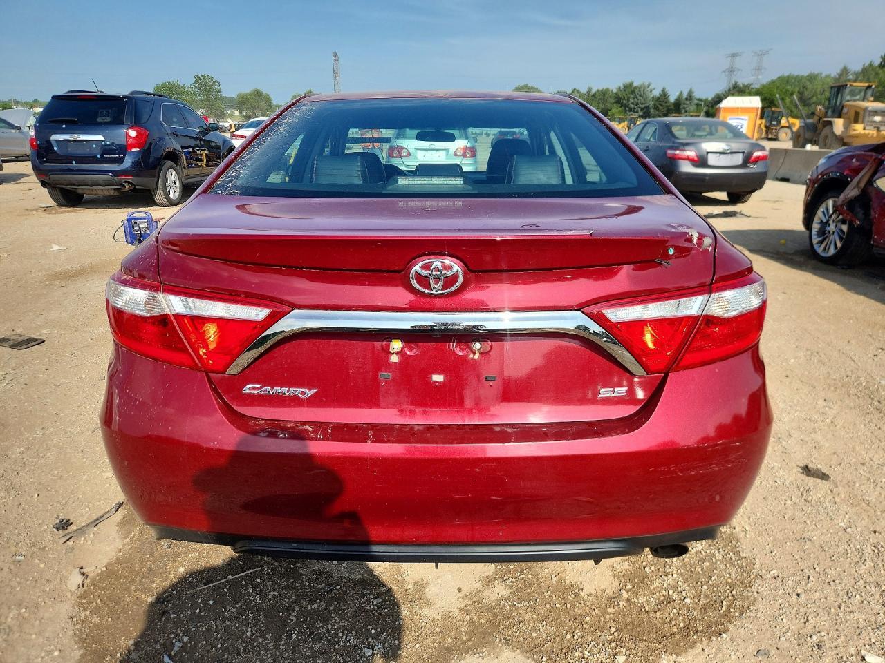 2015 Toyota Camry Se - Фото 6