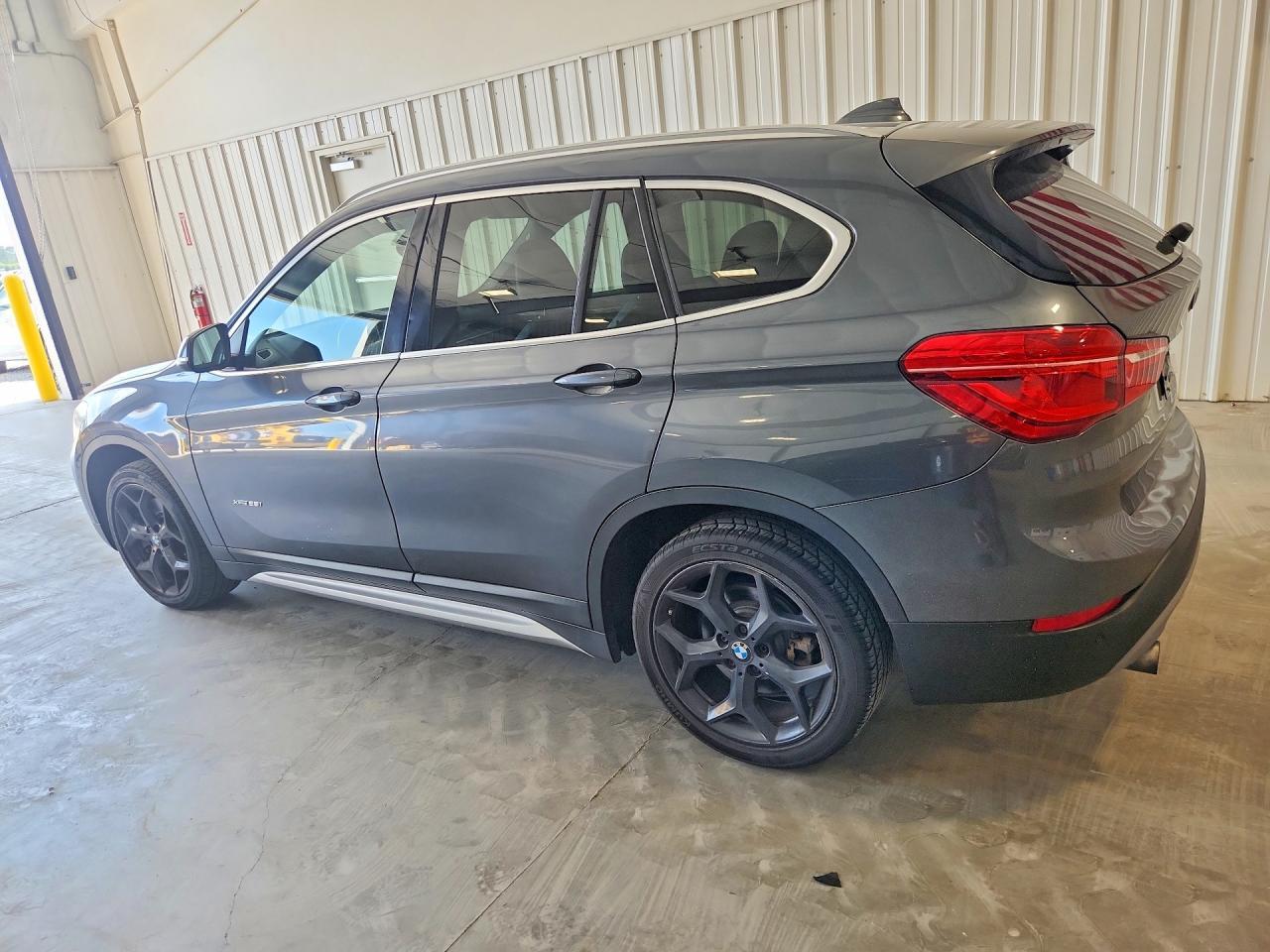 2016 BMW X1 xDrive28I - Фото 2