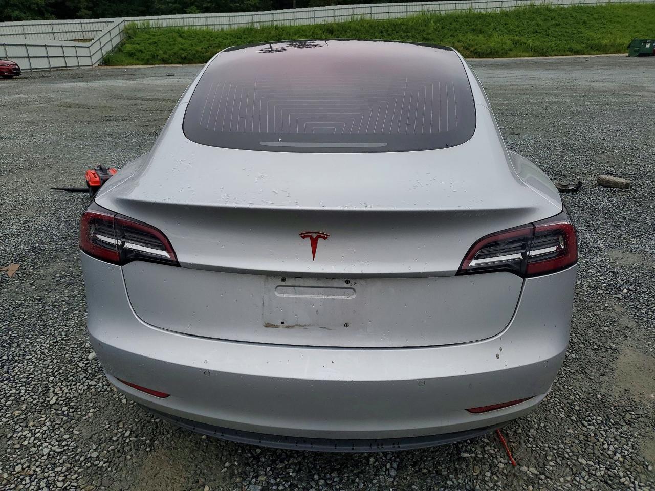 2018 Tesla Model 3 - Фото 6