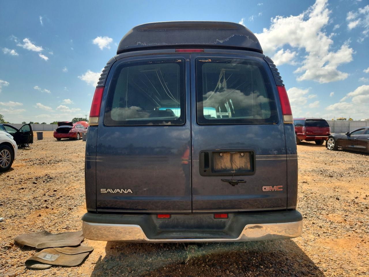 1999 GMC Savana G2500 - Image 6