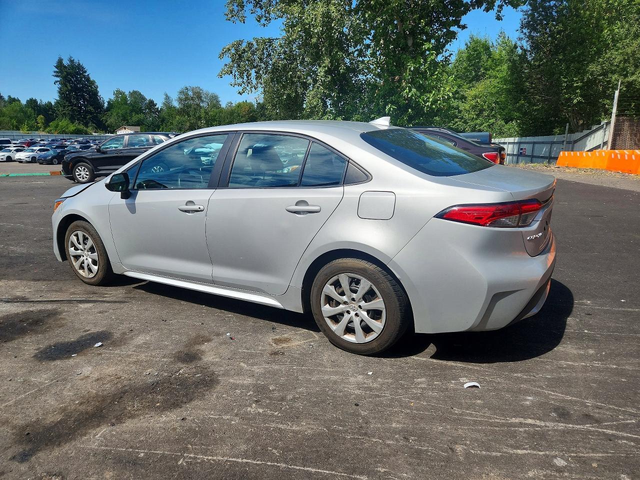 2021 Toyota Corolla Le - Фото 2