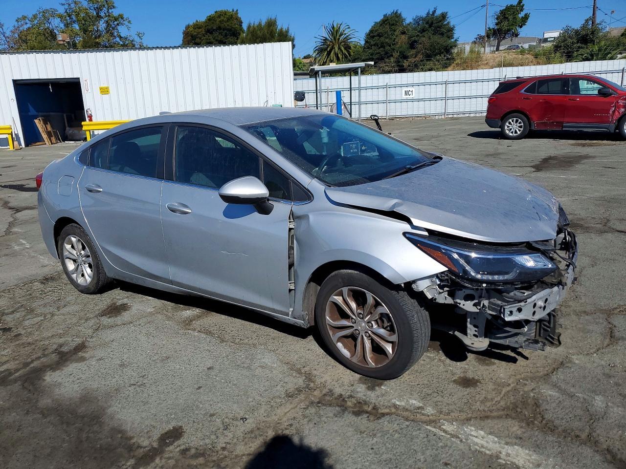 2019 Chevrolet Cruze Lt - Image 4
