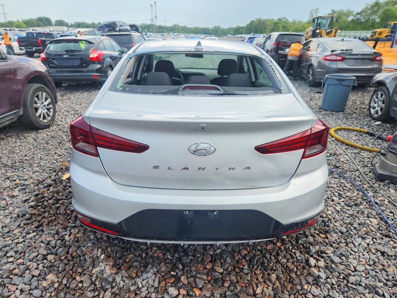 2020 Hyundai Elantra Sel - Фото 6