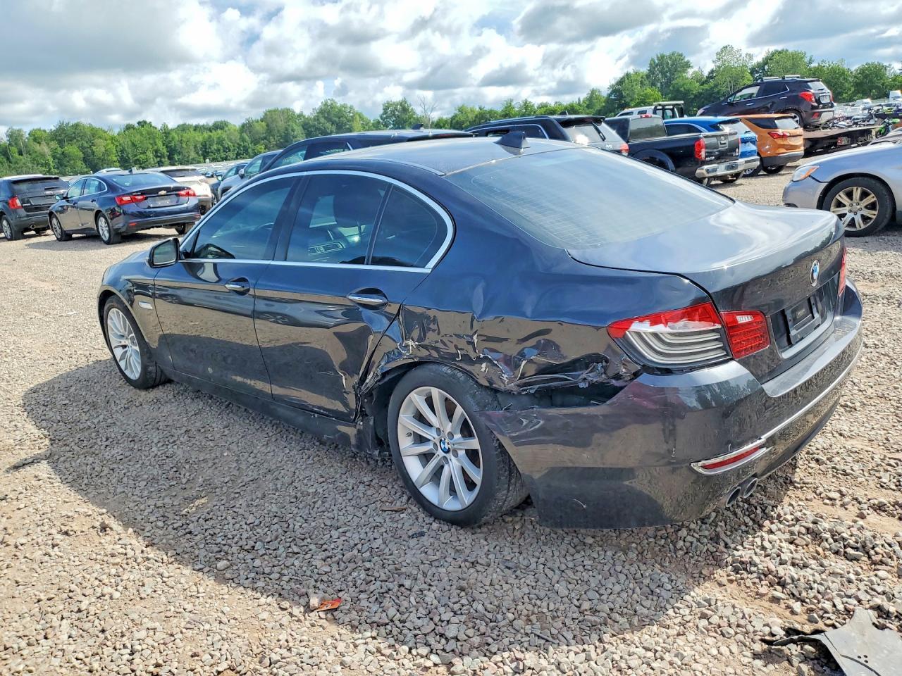 2014 BMW 528 Xi - Image 2
