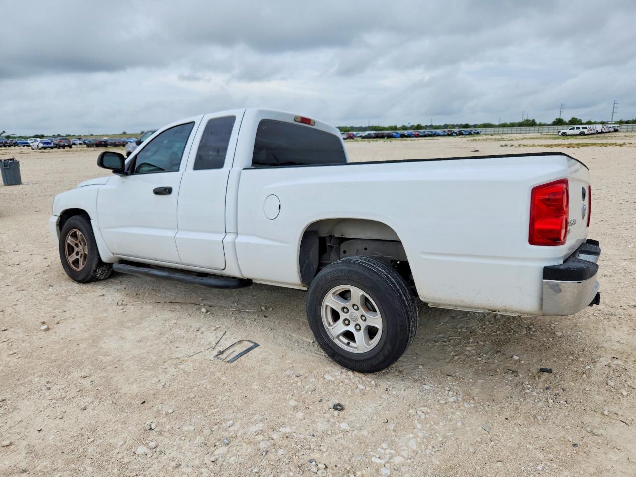 2006 Dodge Dakota Slt - Image 2