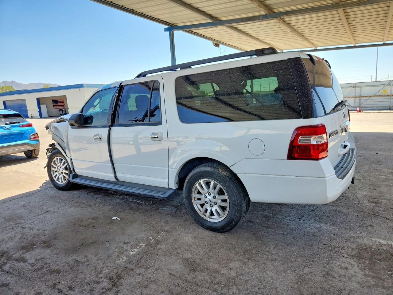 2011 Ford Expedition El Xlt - Image 2