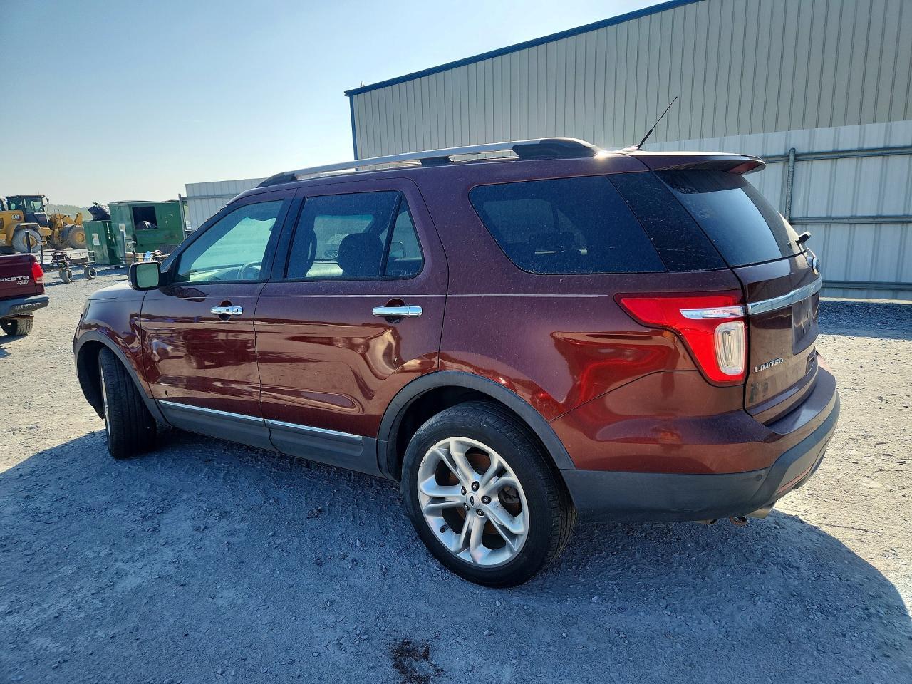 2015 Ford Explorer Limited - Image 2