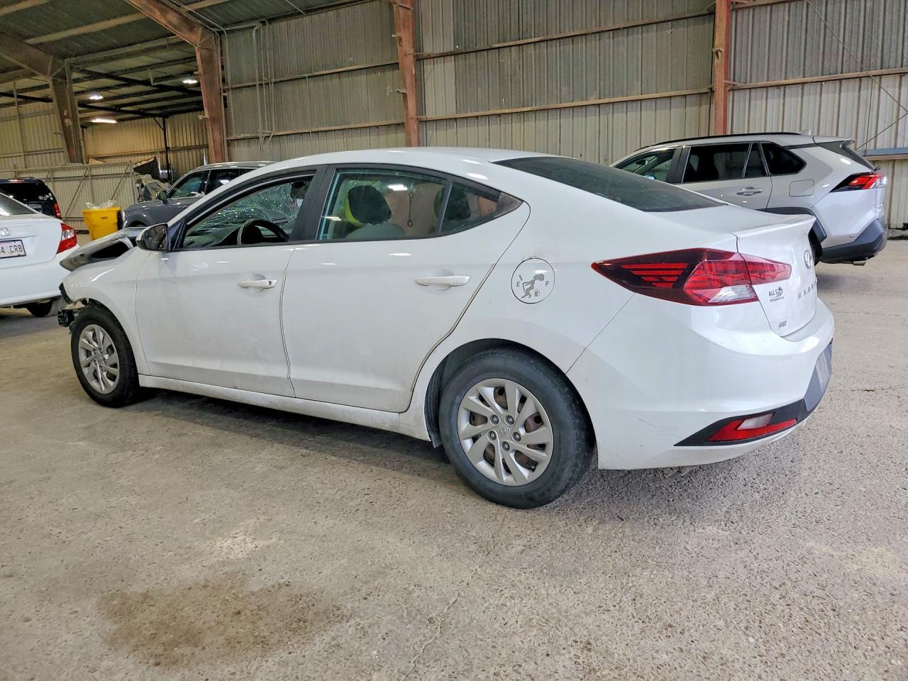 2020 Hyundai Elantra Se - Image 2