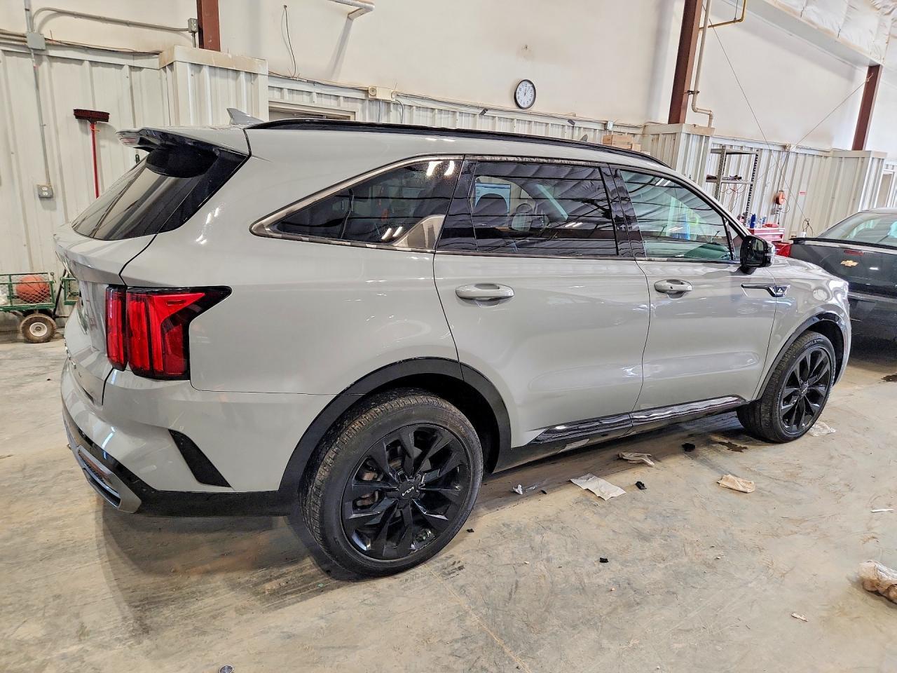 2022 Kia Sorento - Image 3