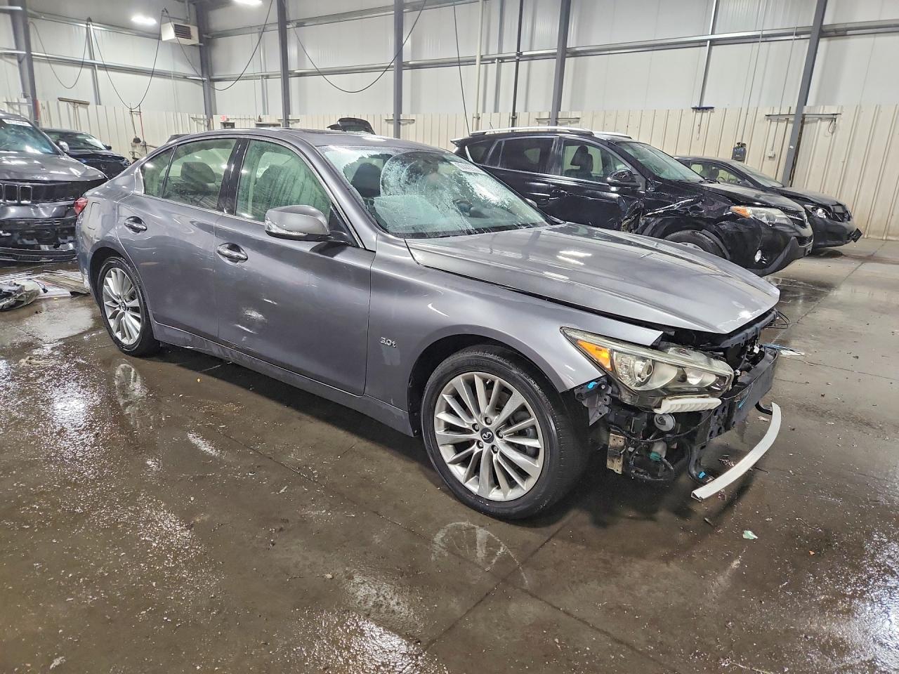 2018 Infiniti Q50 3.0T Luxe - Фото 4